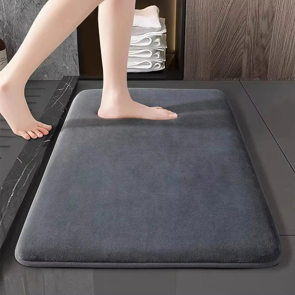 Absorbent Coral Velvet Bath Mat – Non-Slip Quick-Dry Bathroom & Door Mat
