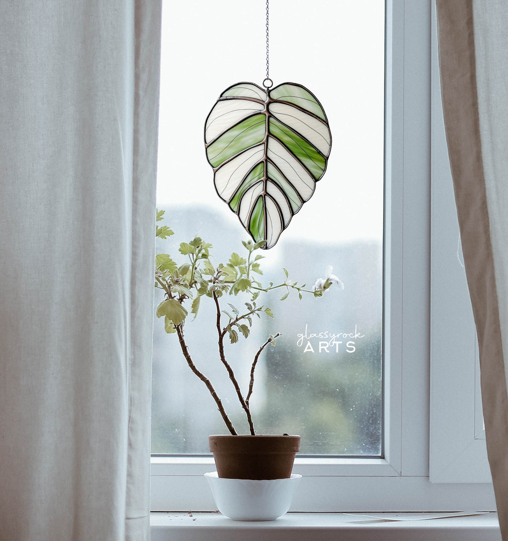 Stained Glass Leaf Pattern