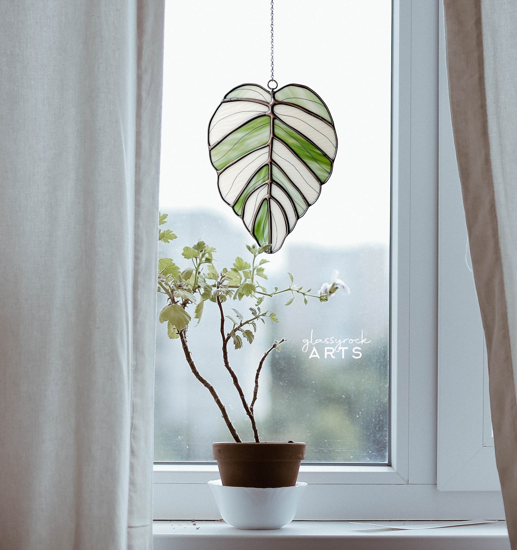 Stained Glass Leaf Pattern
