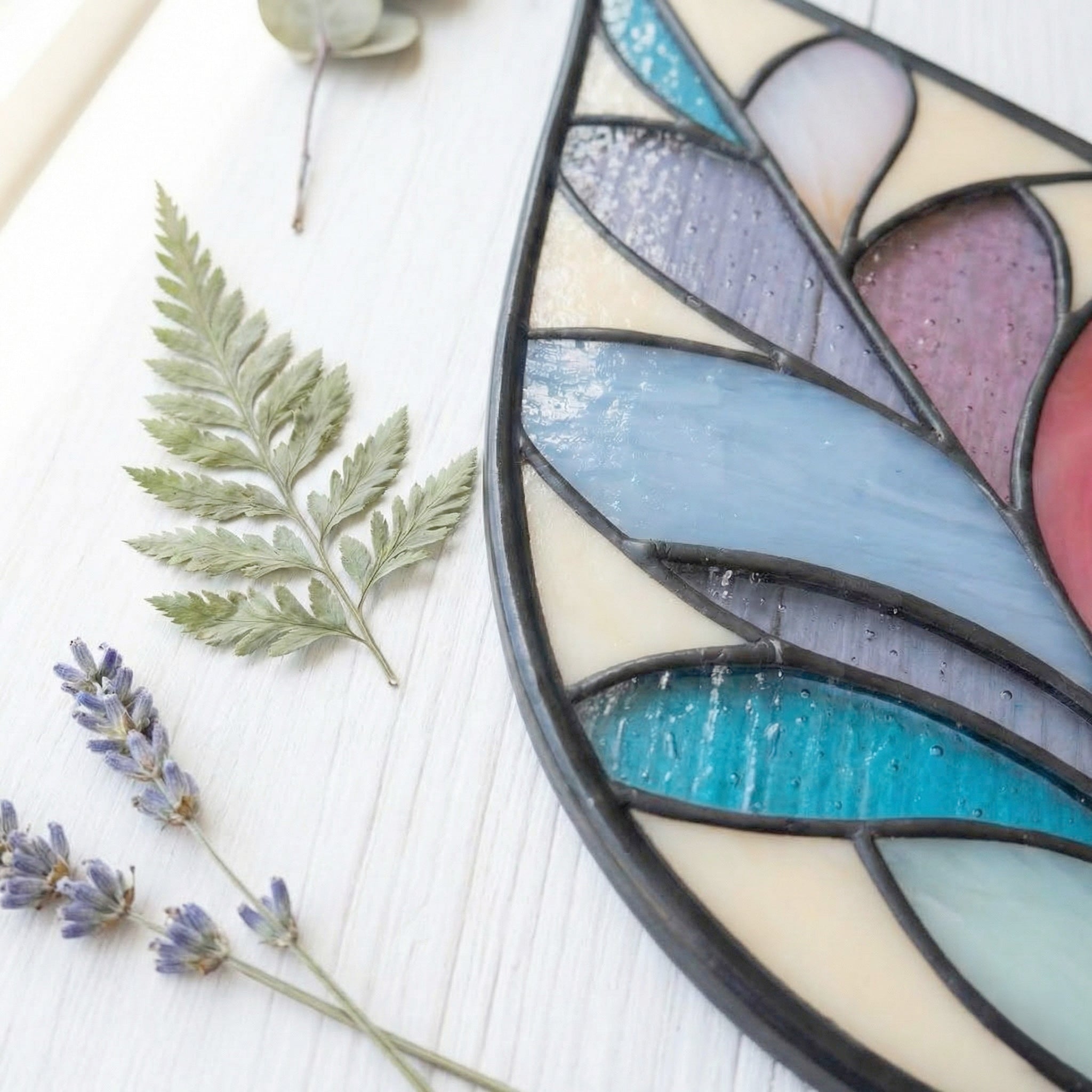 Modern Raindrop Plant Stained Glass Leaves Pattern