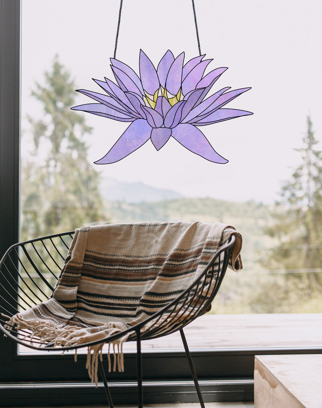 Big Flora Giant Stained Glass Water Lily Pattern PDF & PNG